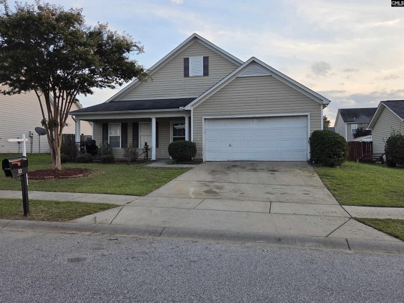 Property image 3 of 113 Harvest Grove Lane in Persimmon Grove, Lexington, SC 29072