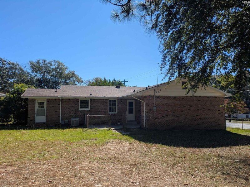 Property image 3 of 1246 Lafayette Avenue in The Avenues, Cayce, SC 29033