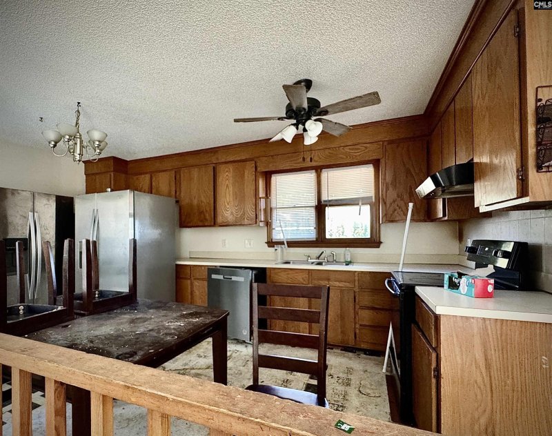 Property image 5 of 146 Darian Drive in Southgate, Lexington, SC 29073