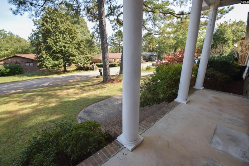 Property image 3 of 124 Boulters Lock Road in Old Friarsgate, Irmo, SC 29063