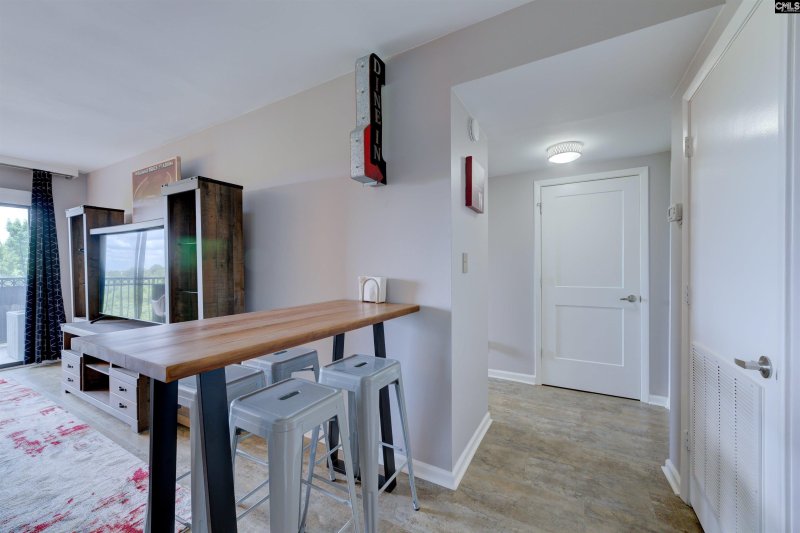 Property image 3 of 619 King Street in Hermitage, Columbia, SC 29205