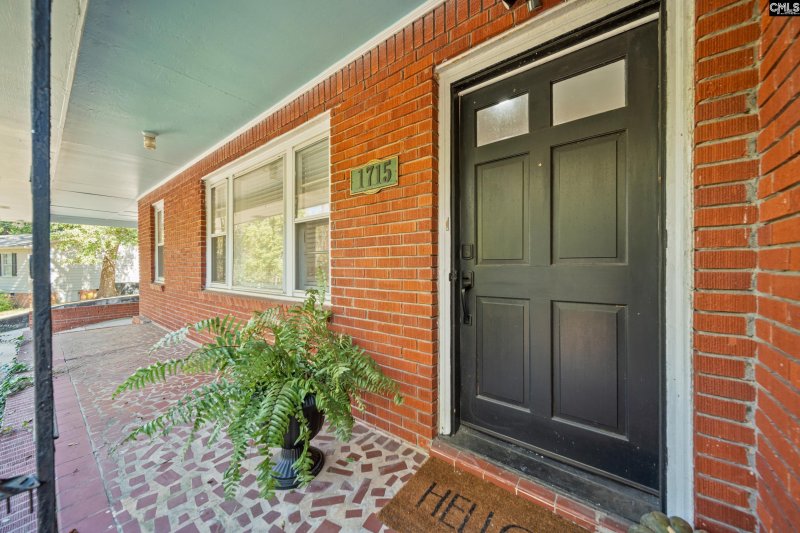 Property image 2 of 1715 Gilvie Avenue in Saluda Gardens, West Columbia, SC 29169