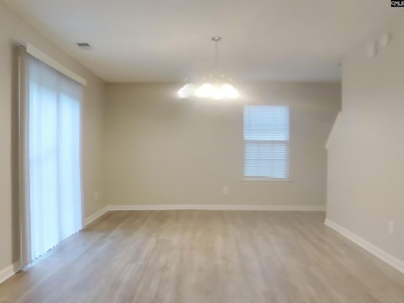 Property image 4 of 129 Honey Tree Road in Honeytree, Columbia, SC 29209-3467