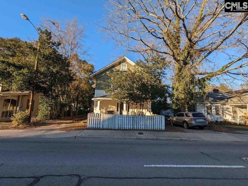 Property image 2 of 3121 Rosewood Drive in Rosewood, Columbia, SC 29205