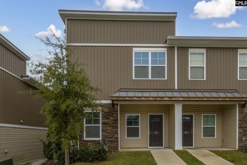 135 Hunters Grove Drive