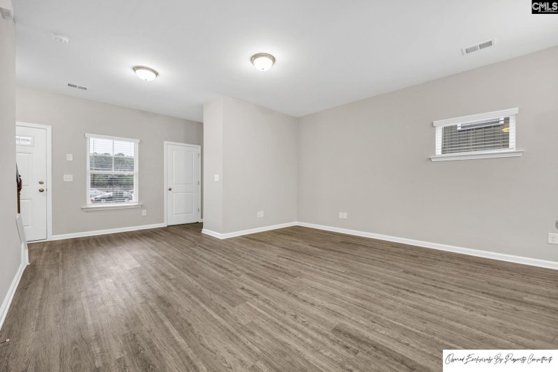 Property image 4 of 135 Hunters Grove Drive in Harbison Grove, Columbia, SC 29210