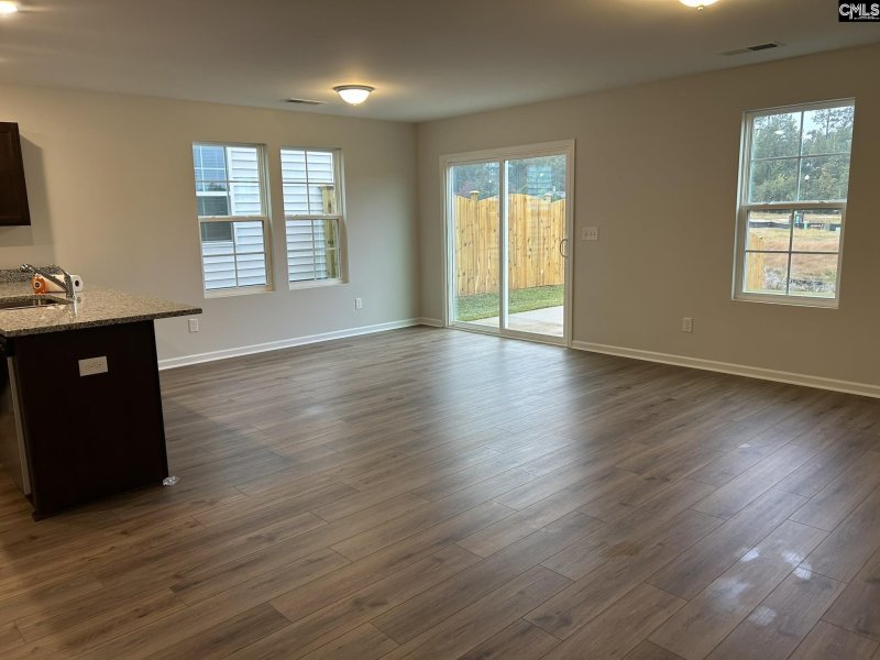 Property image 4 of 387 Pinaster Path in Pinecrest, West Columbia, SC 29169