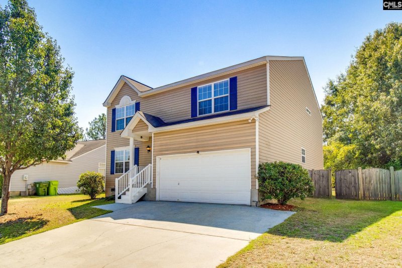 Property image 2 of 820 Ambergate Lane in Brookhaven, Columbia, SC 29229