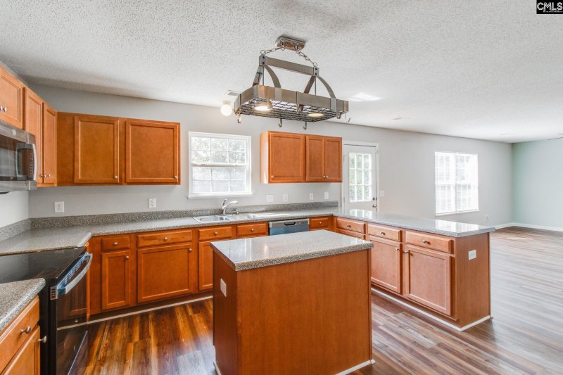 Property image 5 of 820 Ambergate Lane in Brookhaven, Columbia, SC 29229