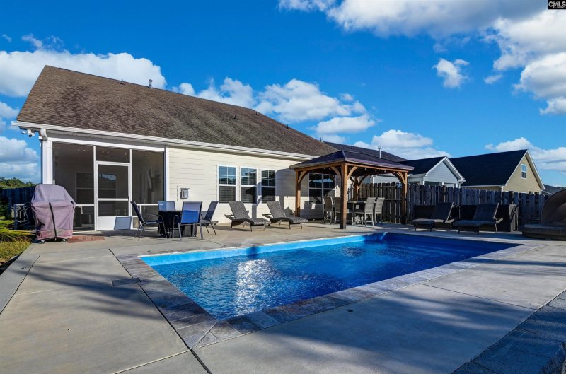 Property image 4 of 740 Ruskin Drive in Portrait Hill, Chapin, SC 29036