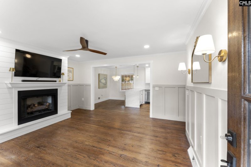 Property image 3 of 1310 Karlaney Avenue in The Avenues, Cayce, SC 29033