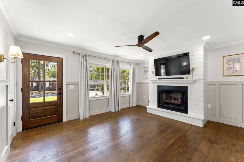 Property image 4 of 1310 Karlaney Avenue in The Avenues, Cayce, SC 29033