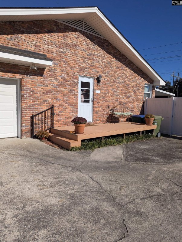 Property image 4 of 501 N Eden Drive in Edenwood, Cayce, SC 29033