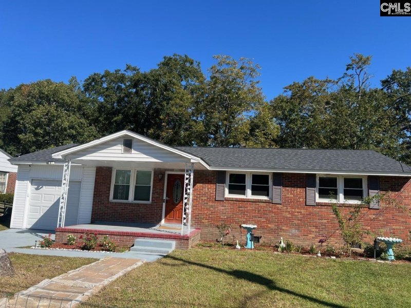 Property image 3 of 638 Carrington Drive in Saluda Park, West Columbia, SC 29169-6517