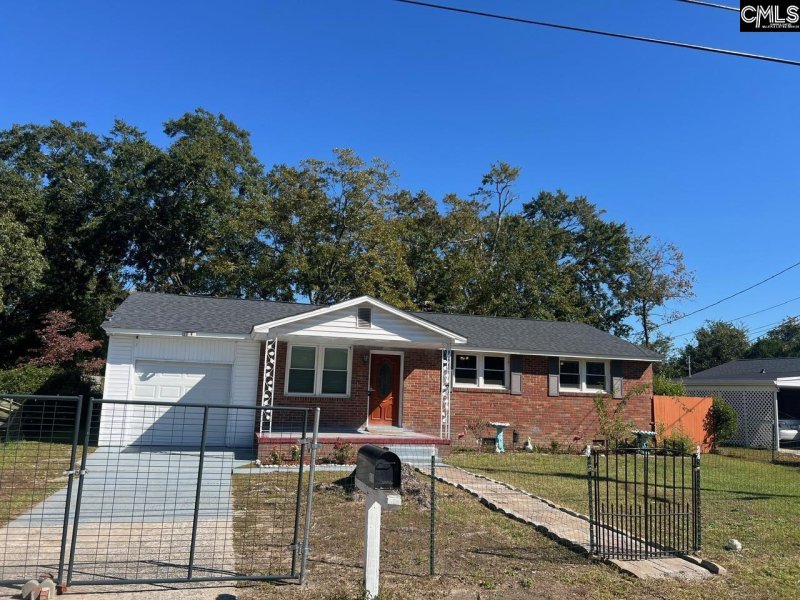 Property image 4 of 638 Carrington Drive in Saluda Park, West Columbia, SC 29169-6517