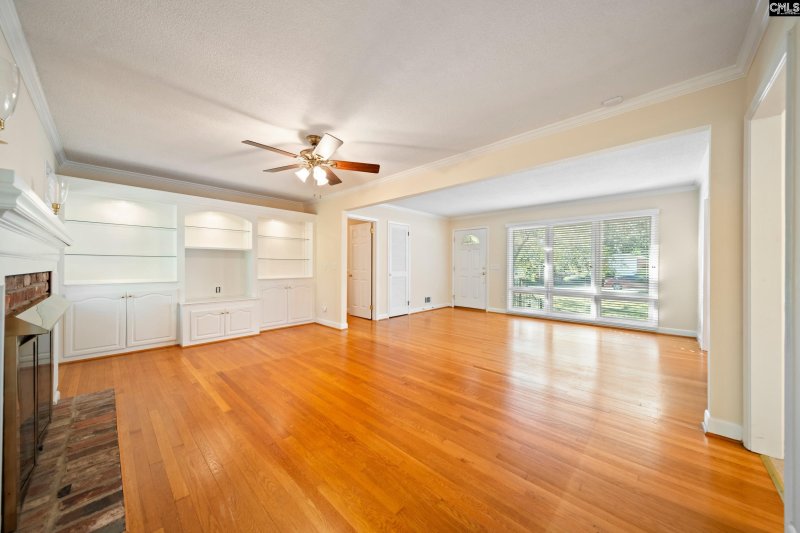 Property image 4 of 612 Kingsbridge Road in Gardendale, Columbia, SC 29210