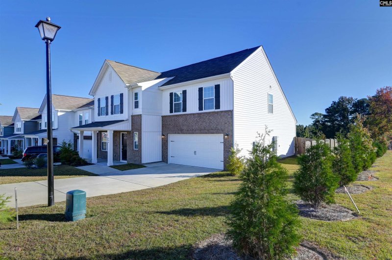 Property image 4 of 406 Windy Farm Road in Windy Farms, Gilbert, SC 29054