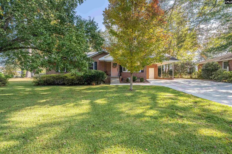 Property image 3 of 816 Fontanna Avenue in Saluda Gardens, West Columbia, SC 29169