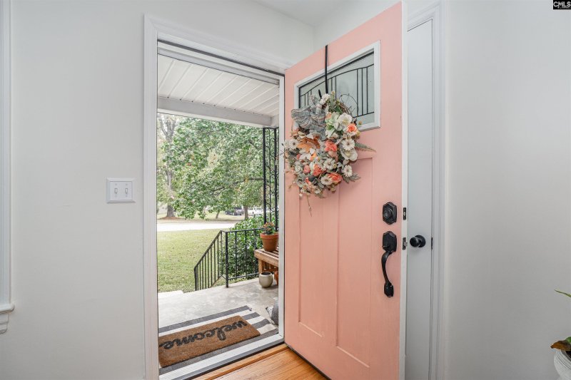 Property image 5 of 816 Fontanna Avenue in Saluda Gardens, West Columbia, SC 29169