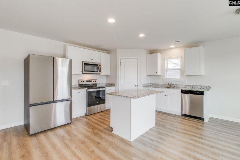 Property image 5 of 1070 Crescent Moon Loop in Savannah Woods, Hopkins, SC 29061