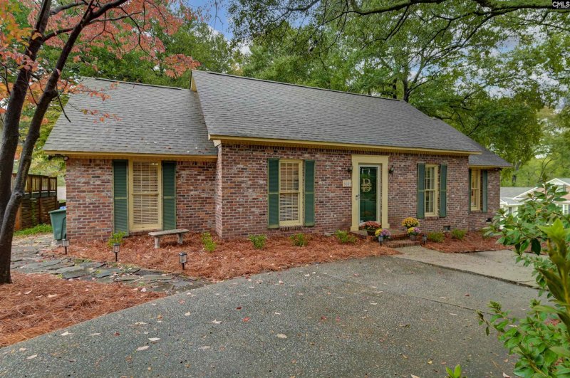 Property image 3 of 3007 Whitehall Road in Forest Hills, Columbia, SC 29204