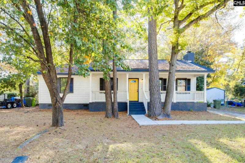 Wedgwood, Columbia Community