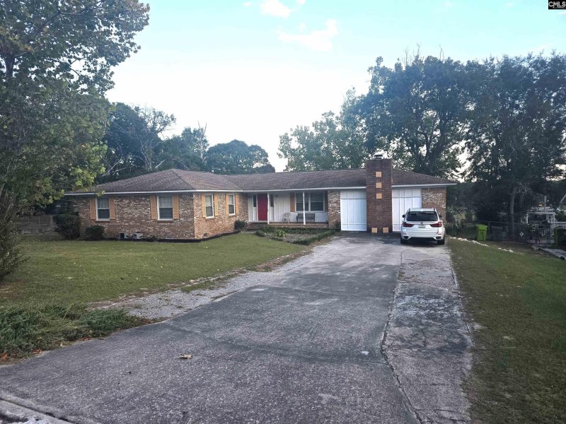 3001 Prestwick Circle