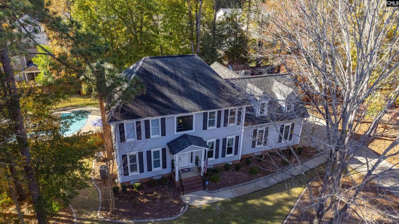 763 Carriage Lake Dr