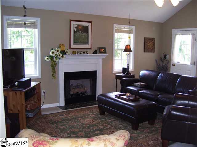 Property image 3 at 109 Sheffield Road, Easley, SC 29642