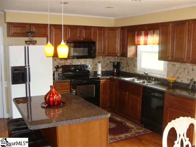 Property image 3 at 3 Whitestone Court, Mauldin, SC 29662