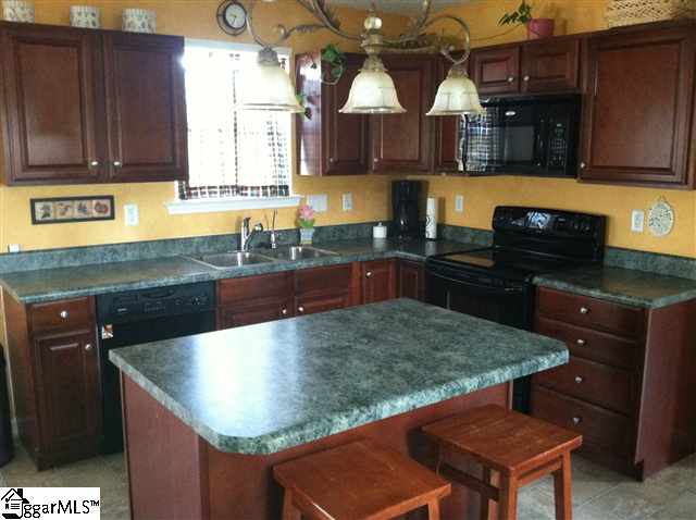 Property image 3 at 14 RAYLAND Place, Greer, SC 29651