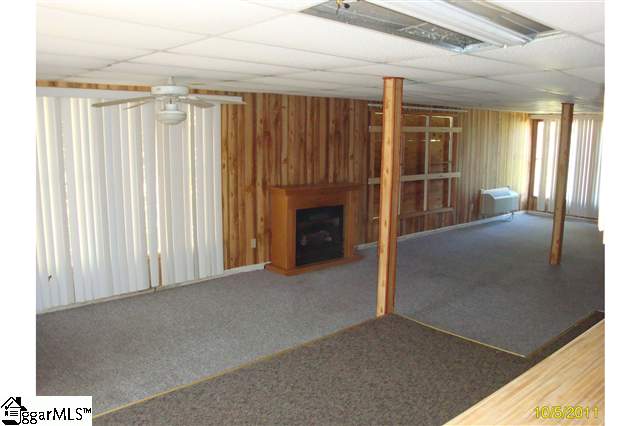 Property image 3 at 113 Sharon Dr, Greenville, SC 29617