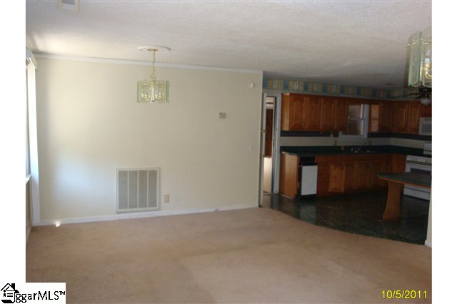 Property image 4 at 113 Sharon Dr, Greenville, SC 29617