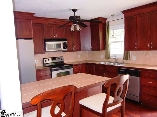 Property image 2 at 413 Rollingwood, Easley, SC 29640