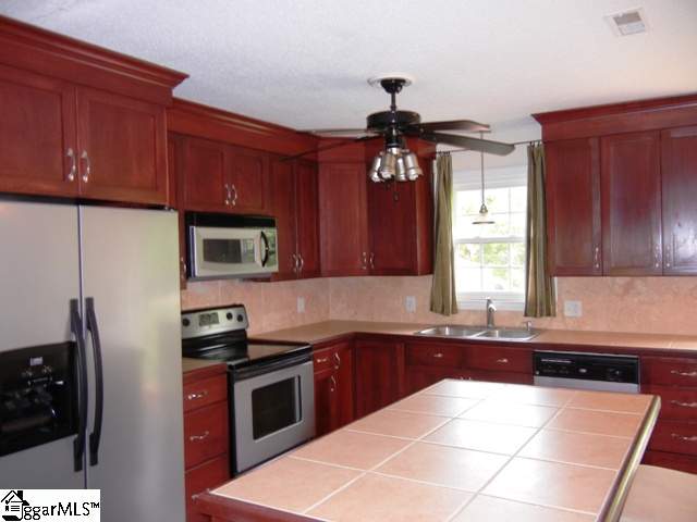 Property image 3 at 413 Rollingwood, Easley, SC 29640