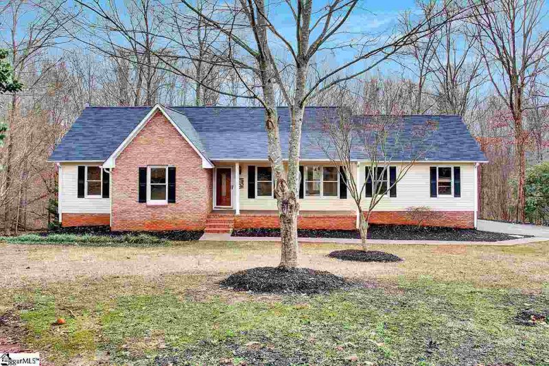 150/144 N Woodland Drive