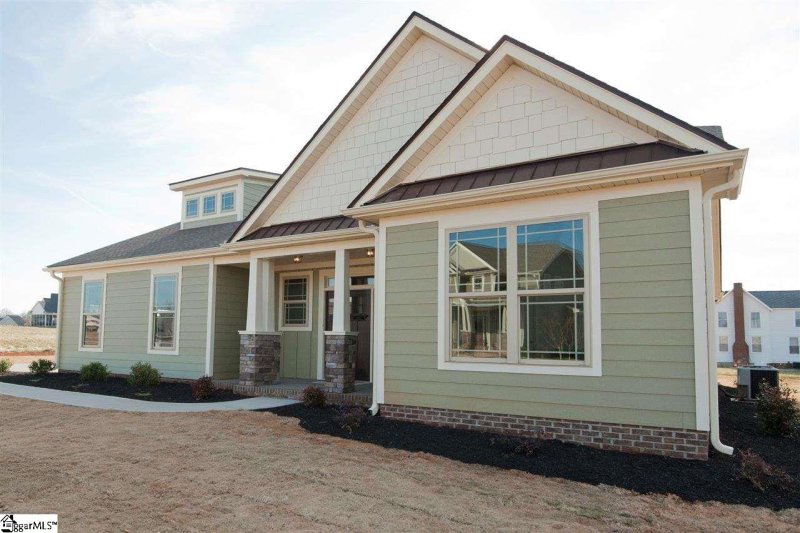 Property image 2 at 143 Providence Pointe Lane, Wellford, SC 29685