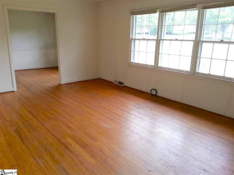 Property image 5 at 2 Edwards Road, Greenville, SC 29615