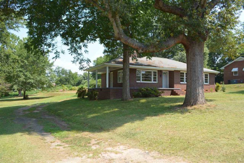 Property image 2 at 8 Edgewood Street, Liberty, SC 29657