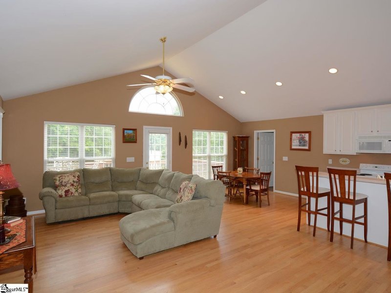 Property image 4 at 286 Penny Lane, Townville, SC 29689