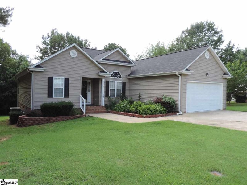 Property image 2 at 125 Jester Court, Williamston, SC 29697