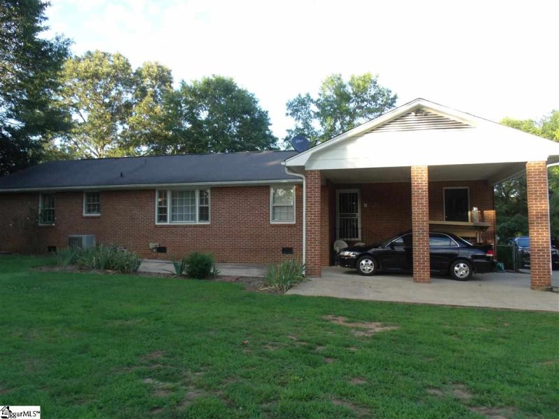 Property image 2 at 436 Royal Oak Drive, Spartanburg, SC 29302