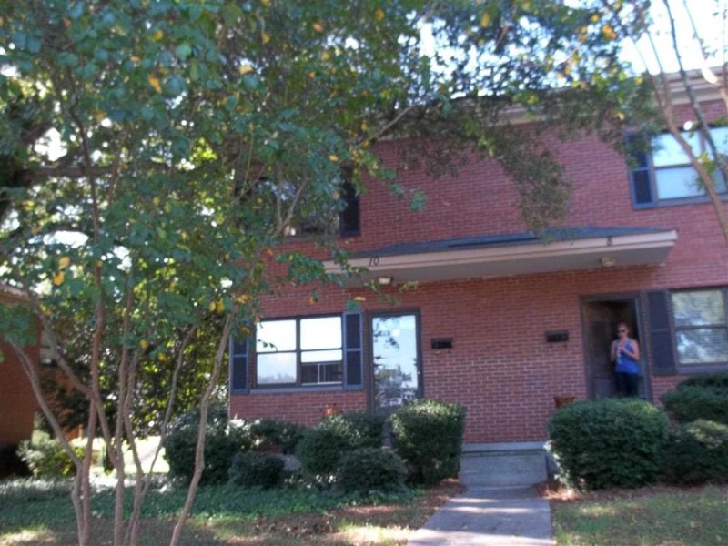 10 Faris Circle