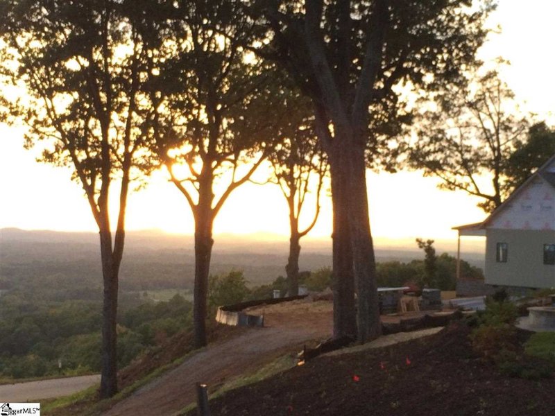 Property image 2 at 29 Grand Vista Drive, Greenville, SC 29609