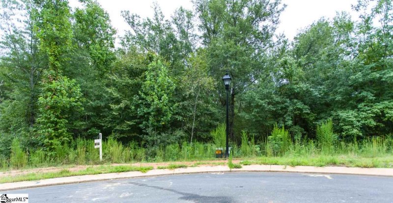 Property image 2 at 108 Greendale Lane, Greer, SC 29651