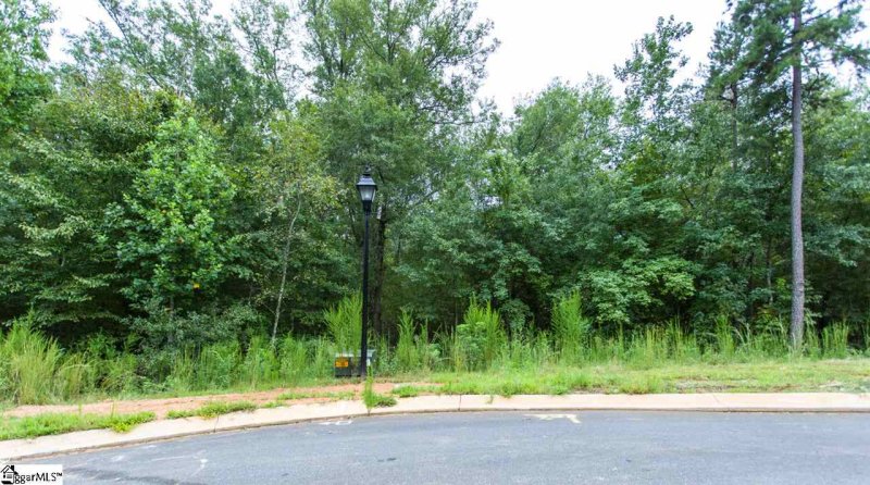 Property image 3 at 108 Greendale Lane, Greer, SC 29651