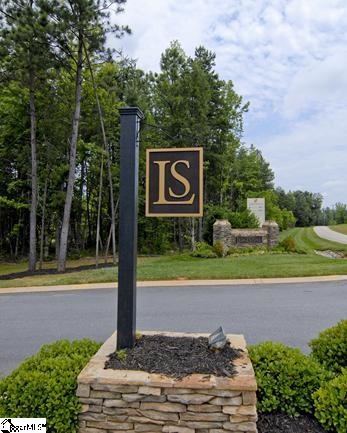 Property image 5 at 301 Red Spruce Lane, Greer, SC 29651