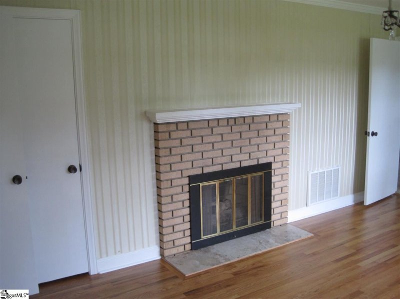 Property image 4 at 300 Reeves Drive, Simpsonville, SC 29681