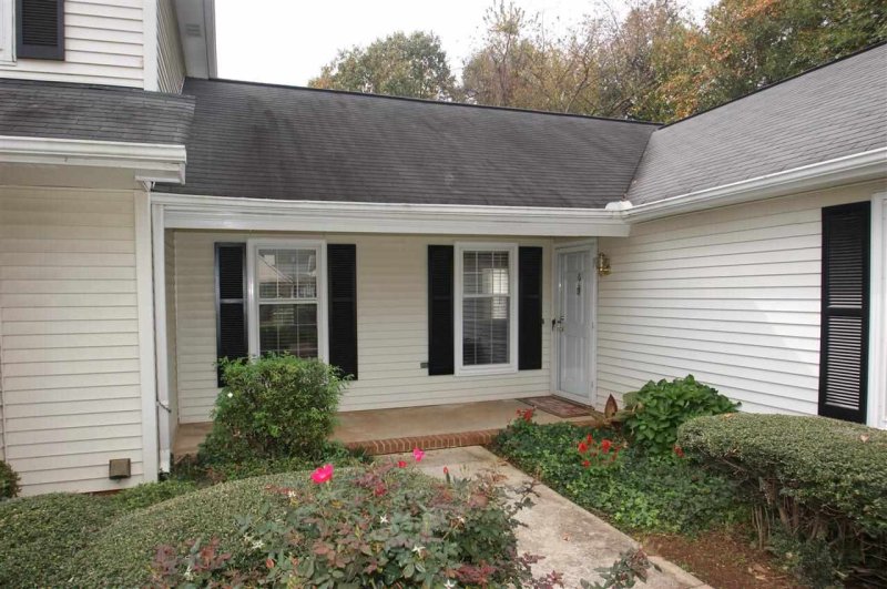 2001 Pelham Road