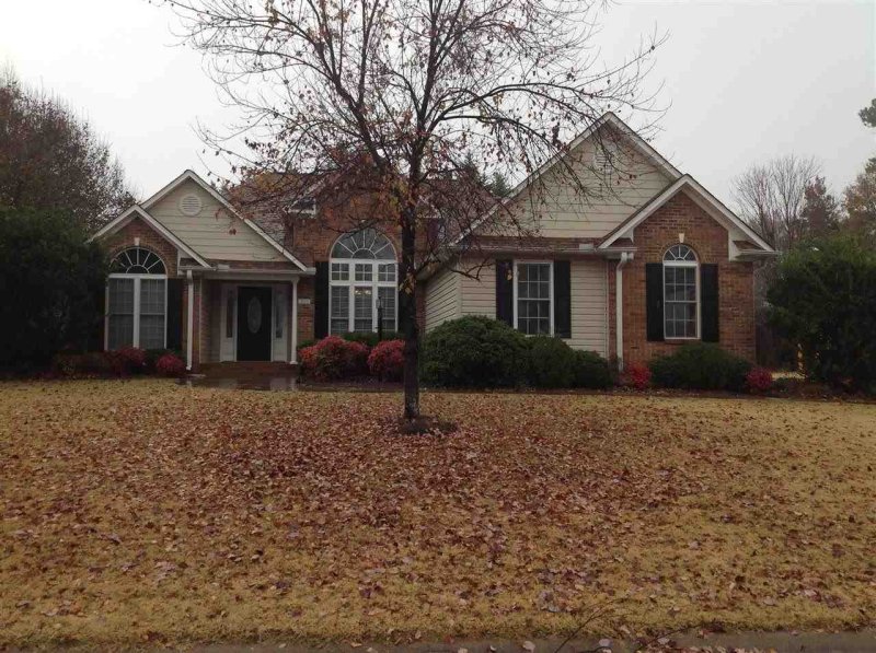303 New Windsor Court